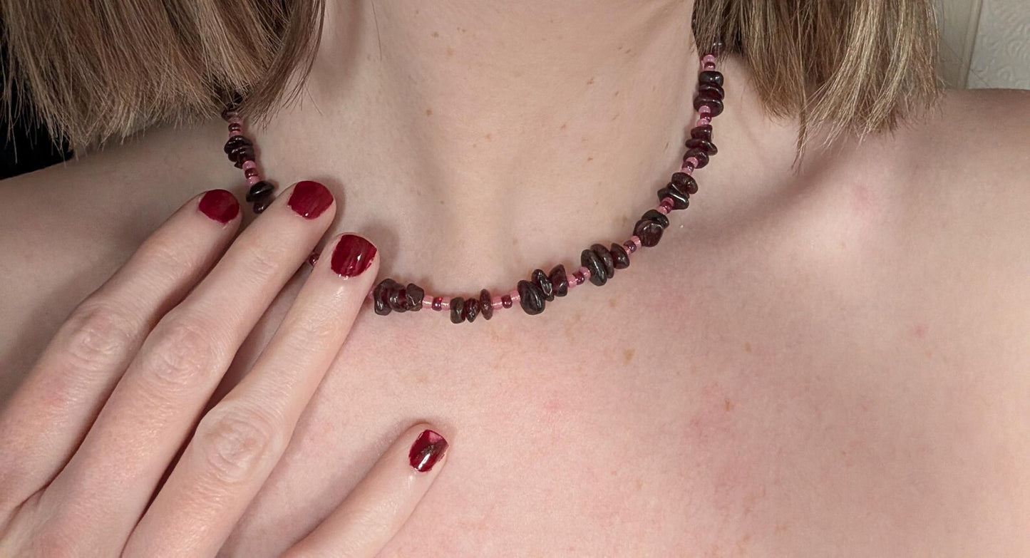 Garnet Chip & Seed Bead Sterling Silver Necklace (15")